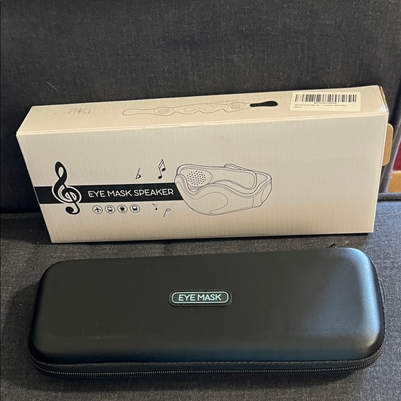 Wireless Speaker Dark Blue Eye Mask - Picture 3 of 5